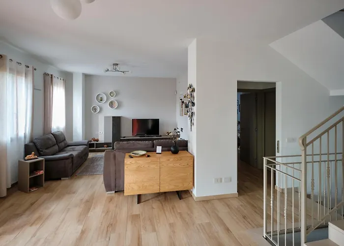 La Casina Di Ely לינה וארוחת בוקר